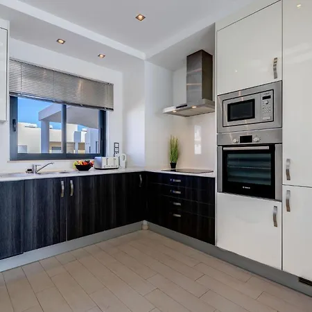 One Bedroom In Albur Village 2n